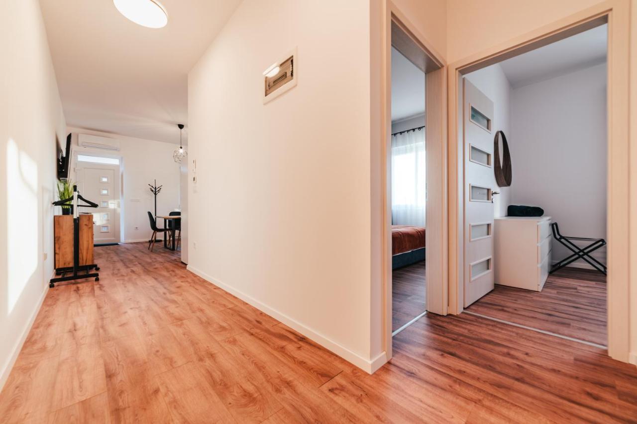 Apartment Topart ***** Algyo