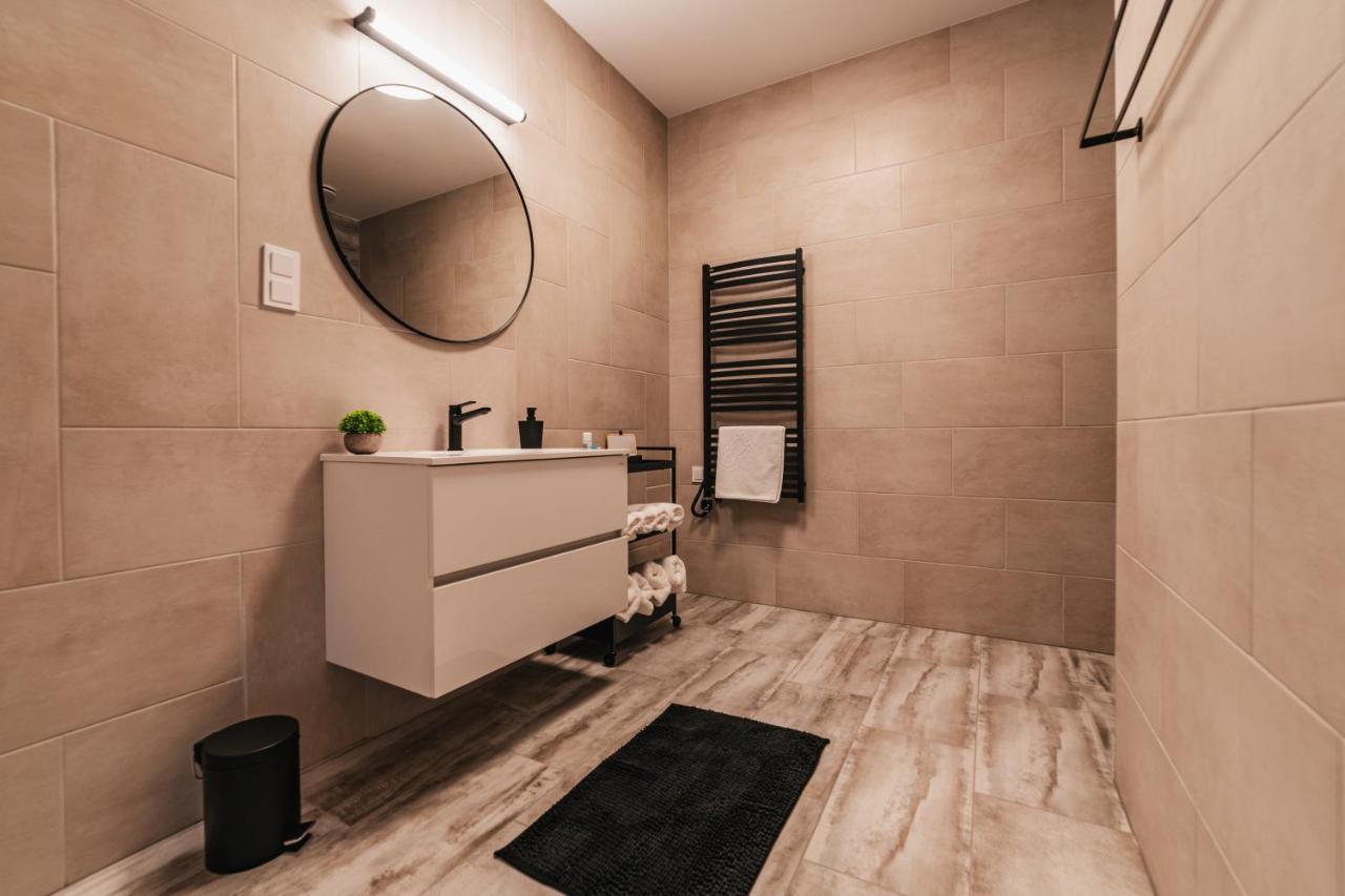 Topart ***** Apartment