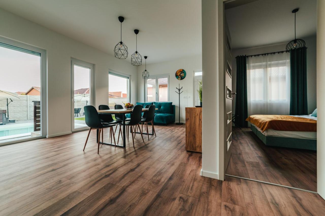 Topart ***** Apartment